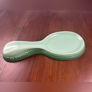 Le Creuset Kiwi Green Spoon Rest-discontiuned color-VGUC